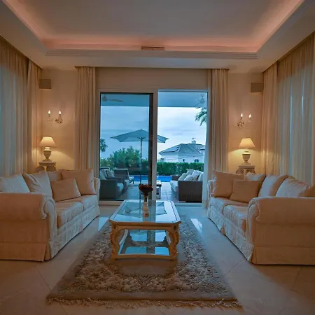 El Rosario Large W Heated Pool