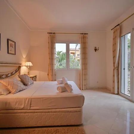 Dom wakacyjny El Rosario Large W Heated Pool *