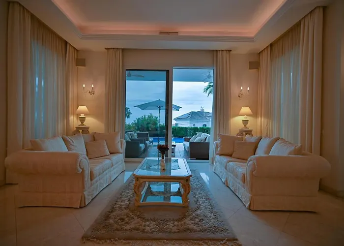 El Rosario Large W Heated Pool