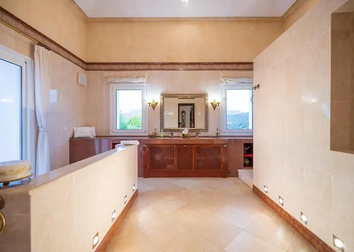 Ferienhaus El Rosario Large W Heated Pool Marbella