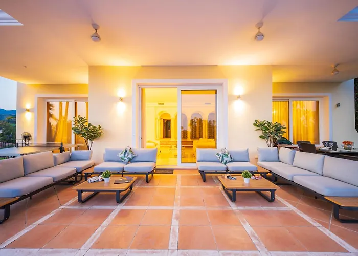 El Rosario Large W Heated Pool マルベーリャ