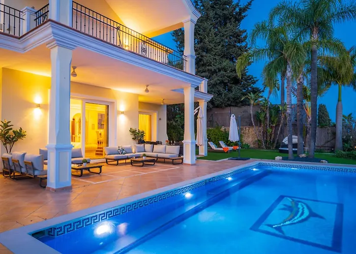 El Rosario Large W Heated Pool 別荘 *